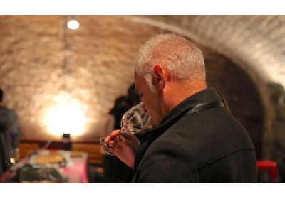 Dégustation de vins de Dijon : un guide complet pour découvrir les meilleurs vins de Bourgogne au monde